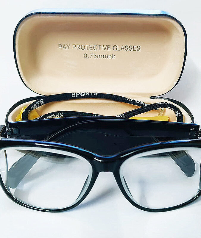 Front and Side Lead Goggles for X Ray Radiation Protection (Lead Equivalency 0.75 mm)